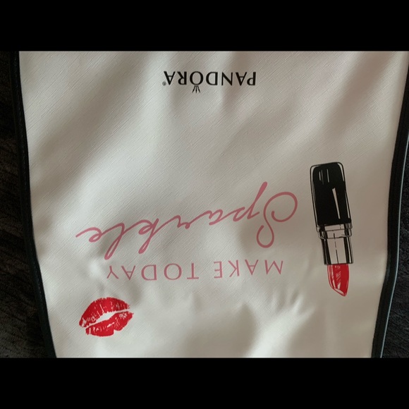 Pandora large tote bag Handbag NWT - Picture 3 of 3